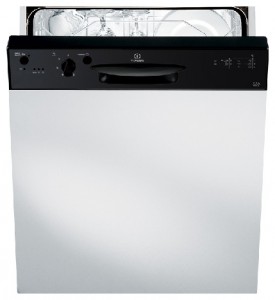 Stroj za pranje posuđa Indesit DPG 15 BK foto