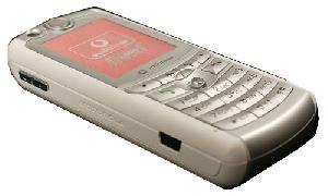 携帯電話 Motorola E770 写真