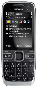携帯電話 Nokia E55 写真