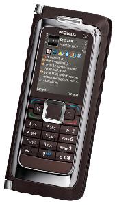 携帯電話 Nokia E90 写真