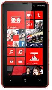 携帯電話 Nokia Lumia 820 写真