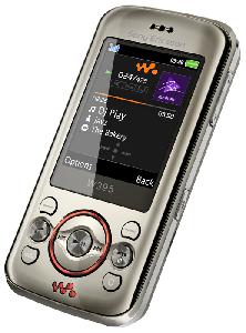 携帯電話 Sony Ericsson W395 写真