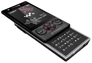 携帯電話 Sony Ericsson W715 写真