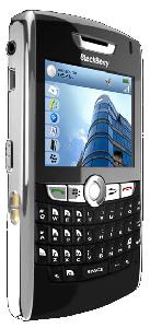 Mobilais telefons BlackBerry 8820 foto